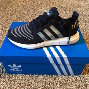 Adidas Swift Run J